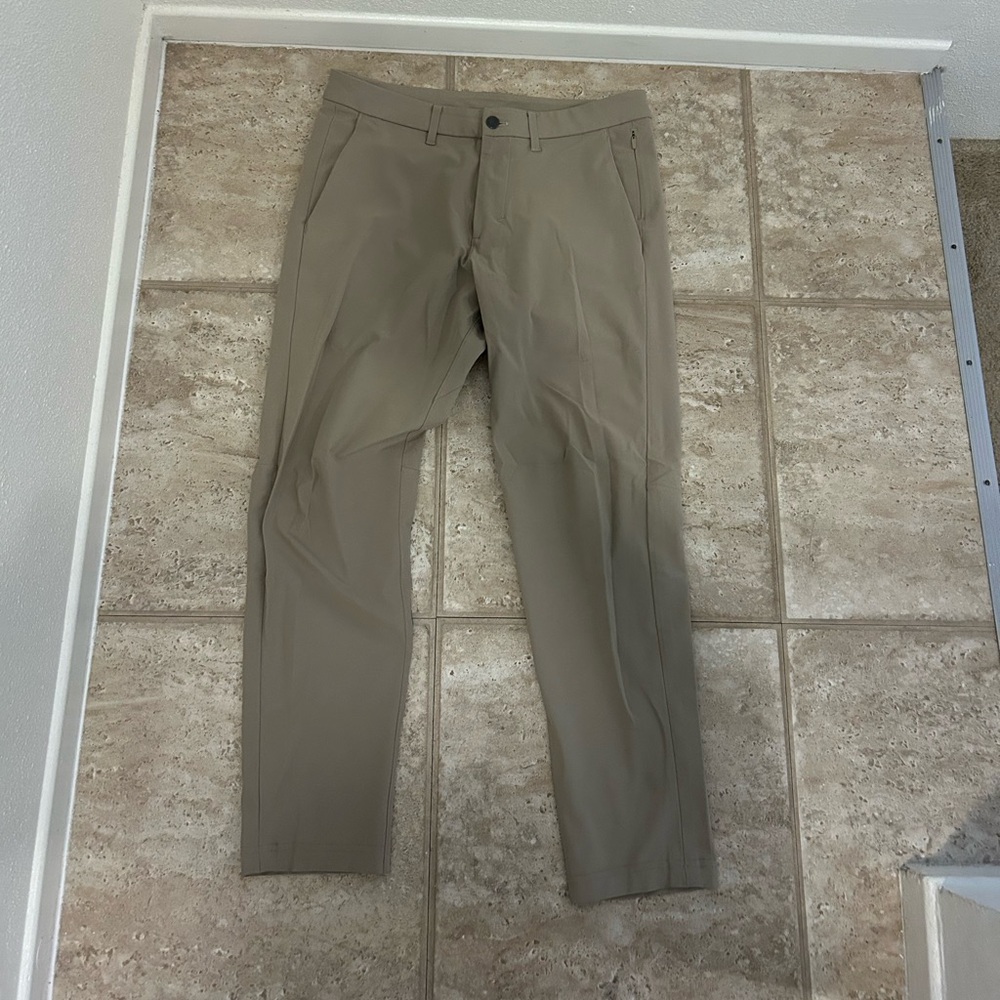 Lululemon commission pants